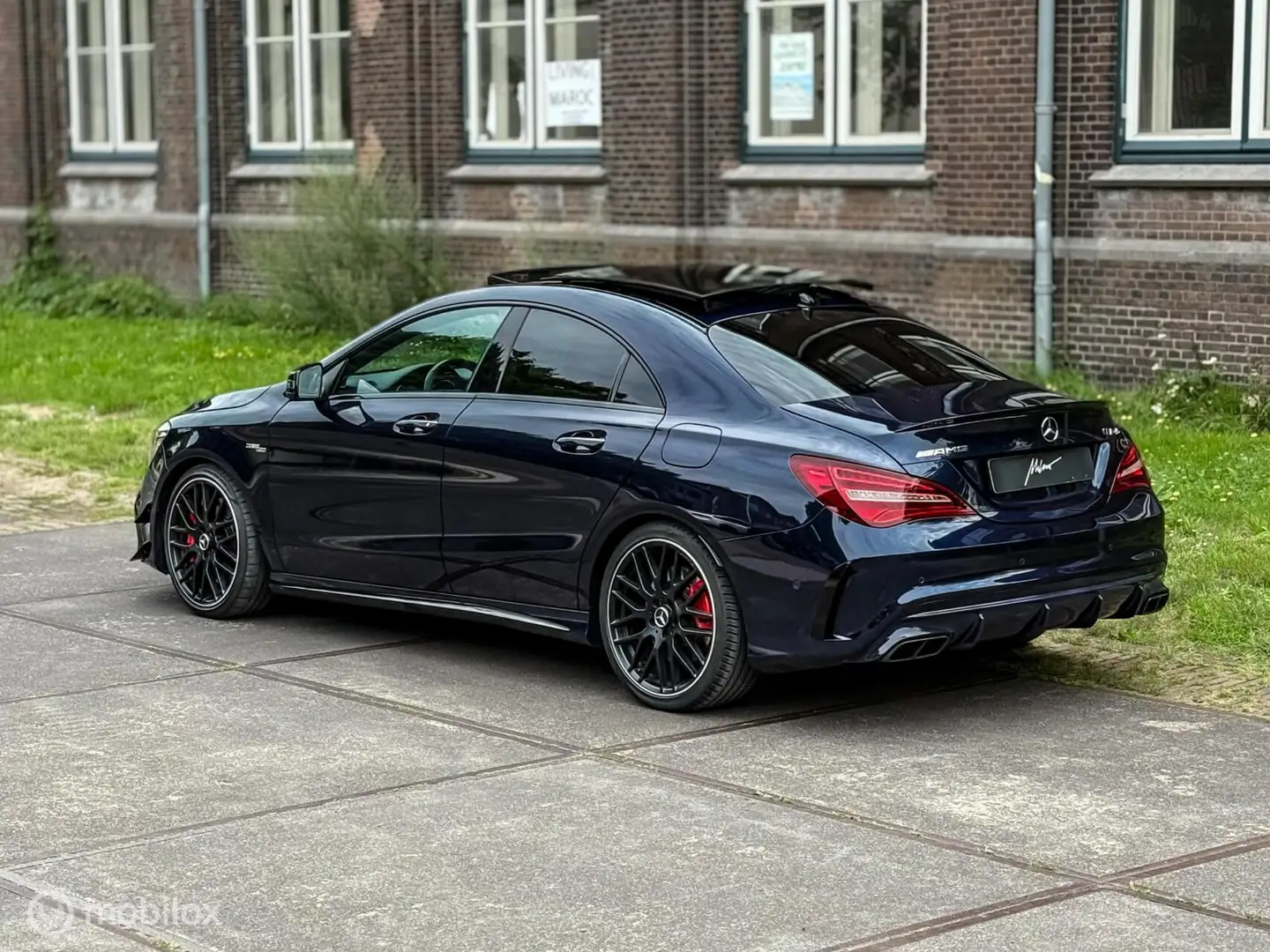 Mercedes-Benz CLA 45 AMG 4MATIC |Pano|Kuipstoelen|H&K|ACC Blauw - 2