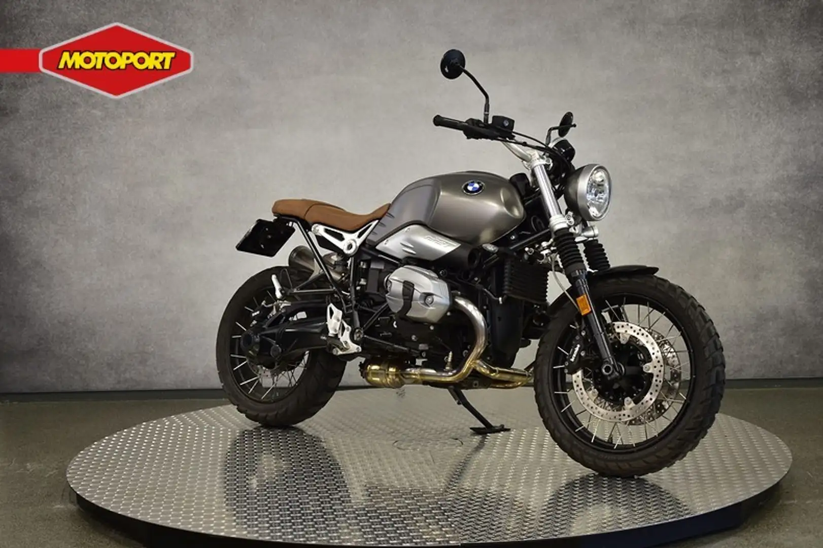 BMW R nineT SCRAMBLER Zwart - 2