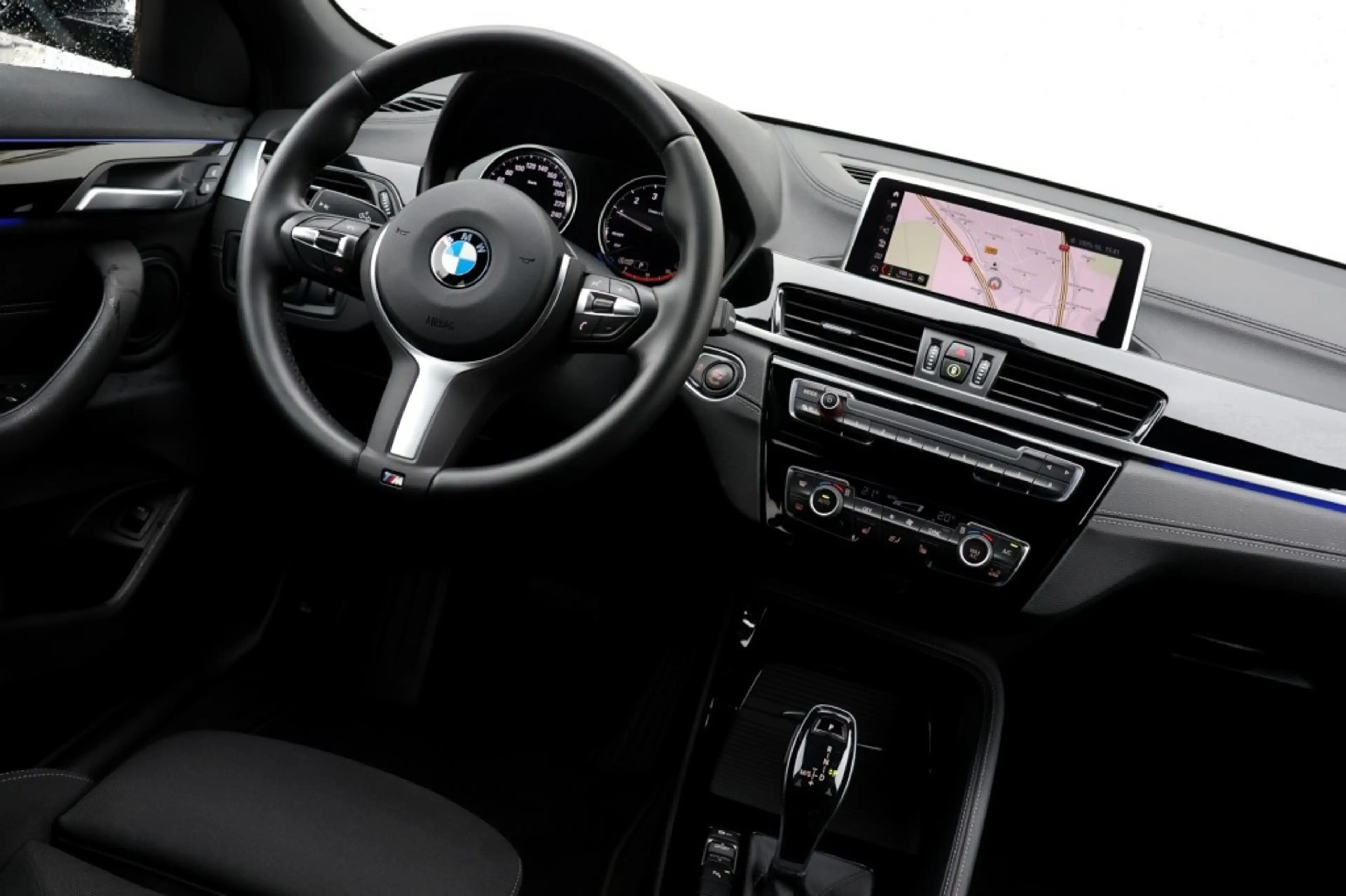BMW X2 sDrive 18i - 140 pk **Navi / Led / DAB — photo 13