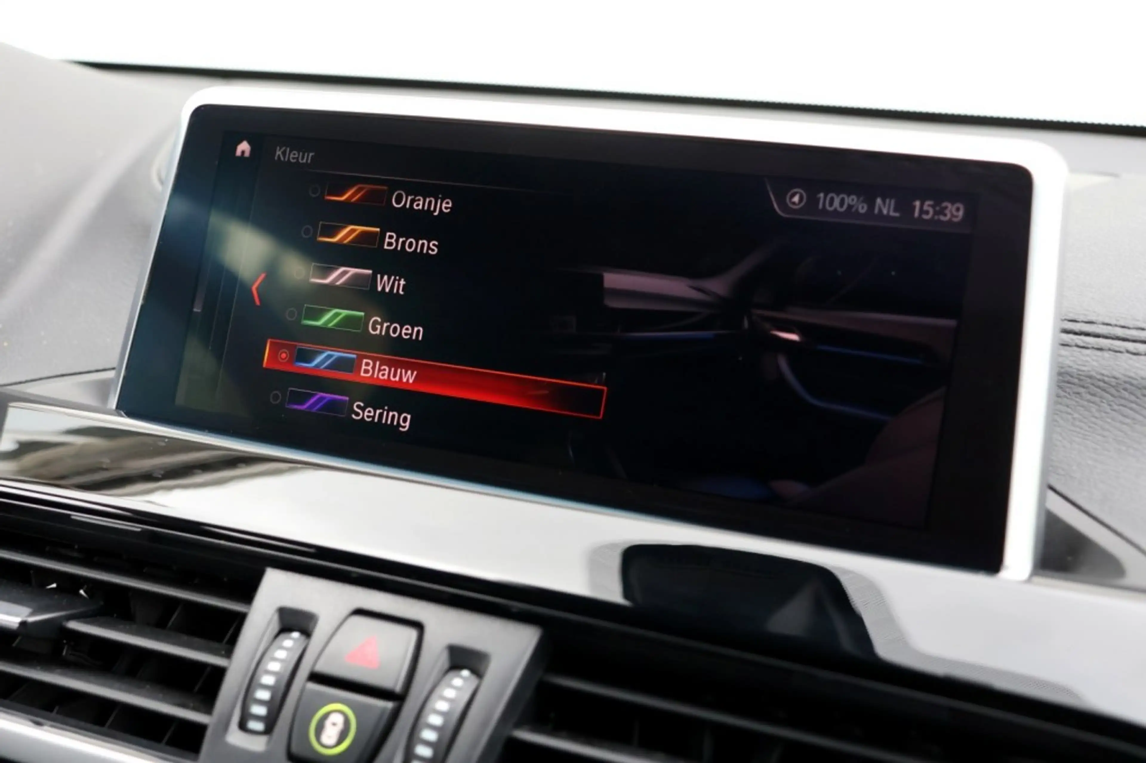 BMW X2 sDrive 18i - 140 pk **Navi / Led / DAB — photo 19