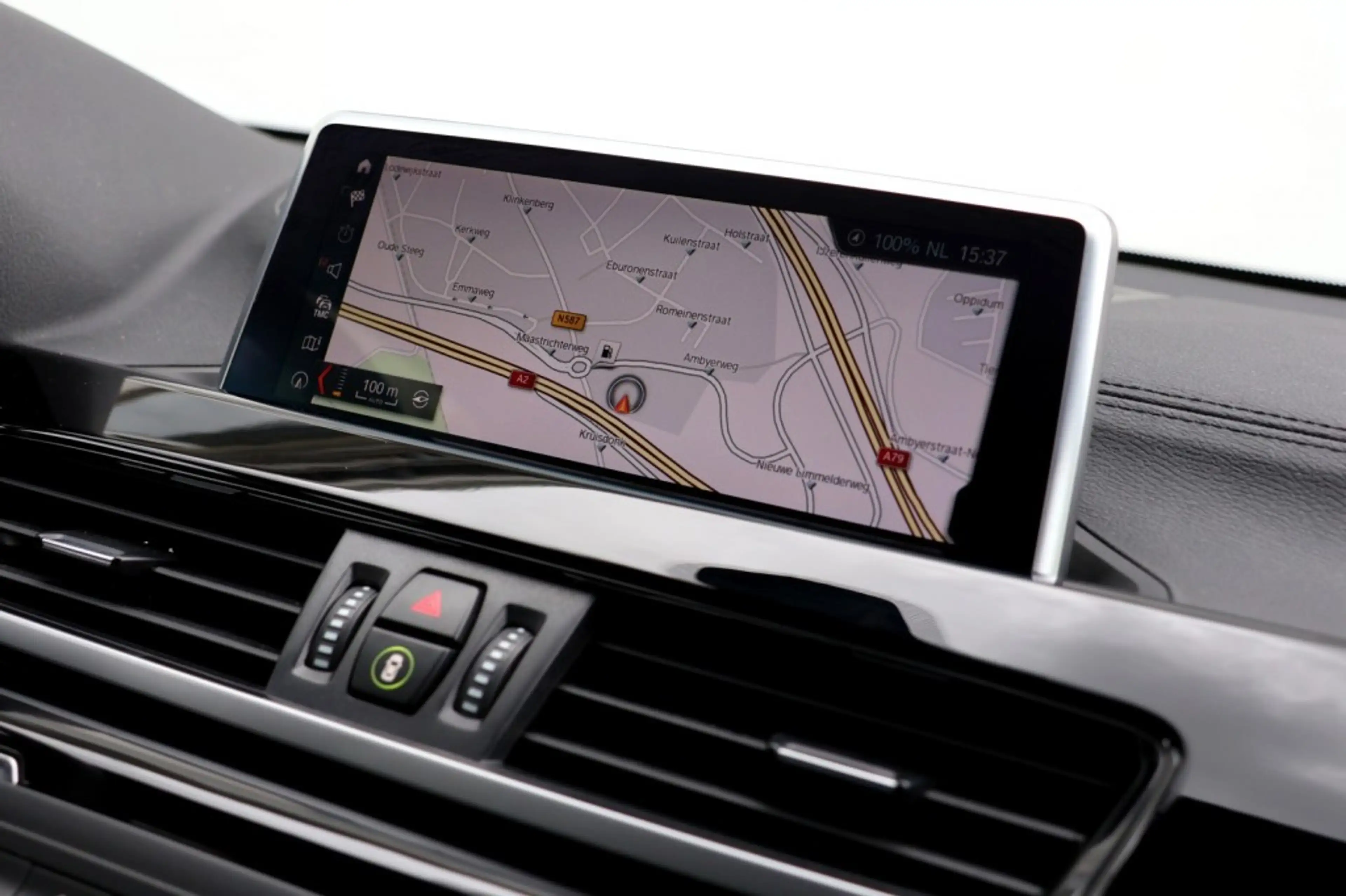 BMW X2 sDrive 18i - 140 pk **Navi / Led / DAB — photo 15