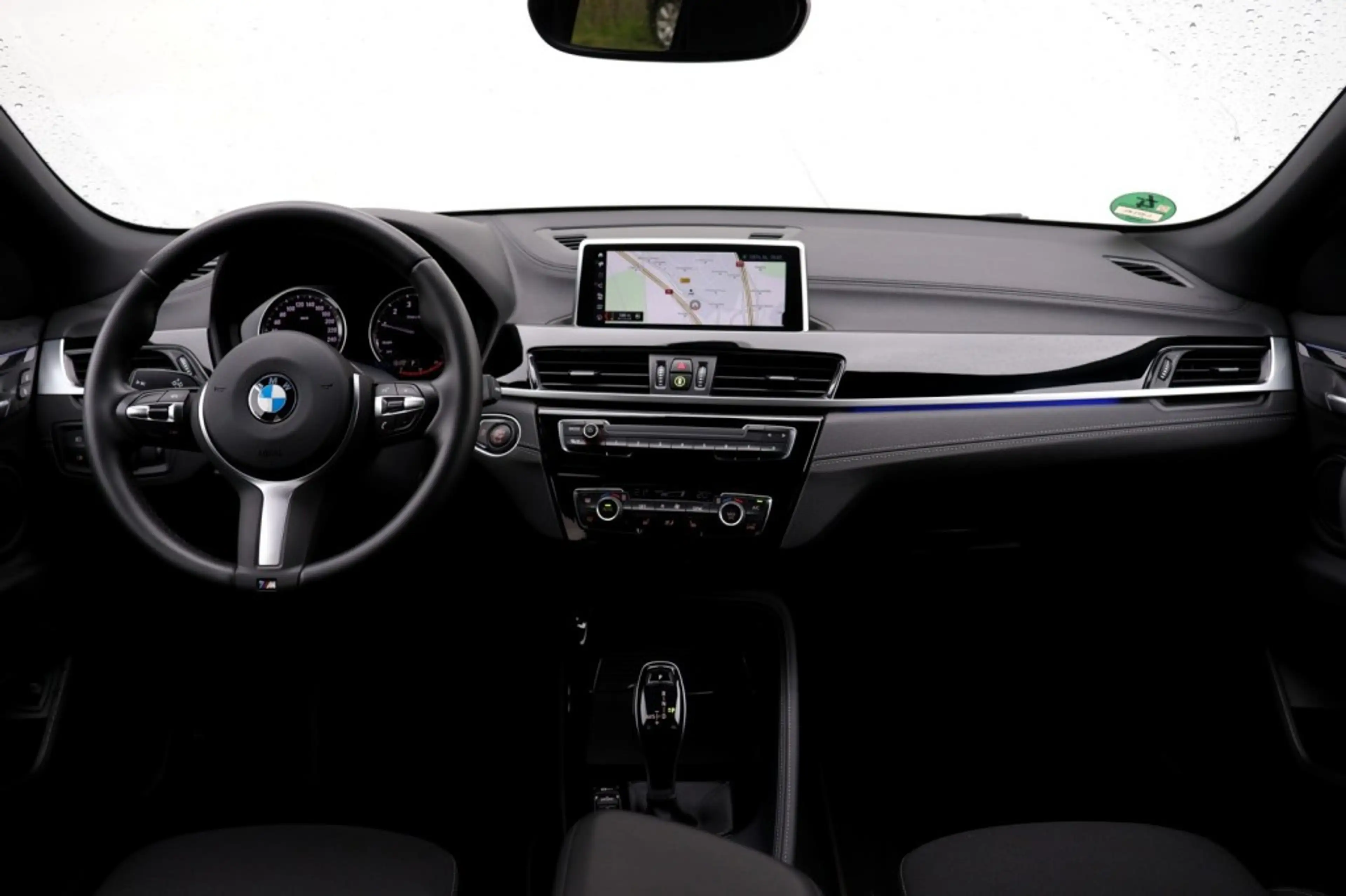 BMW X2 sDrive 18i - 140 pk **Navi / Led / DAB — photo 9