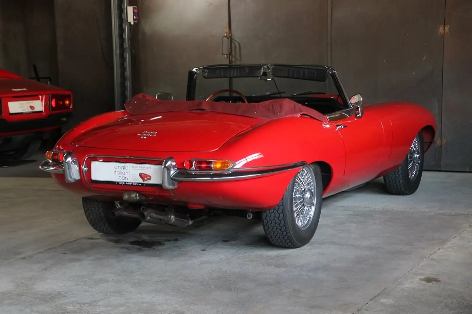 Jaguar E-Type SI 4,2 Open Two Seater / 5 Gang Rojo - 2