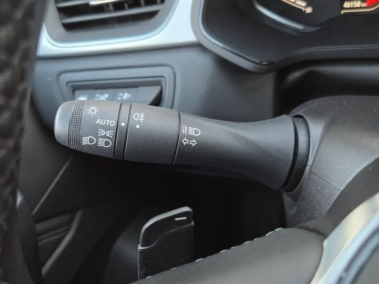 Renault Captur — photo 14
