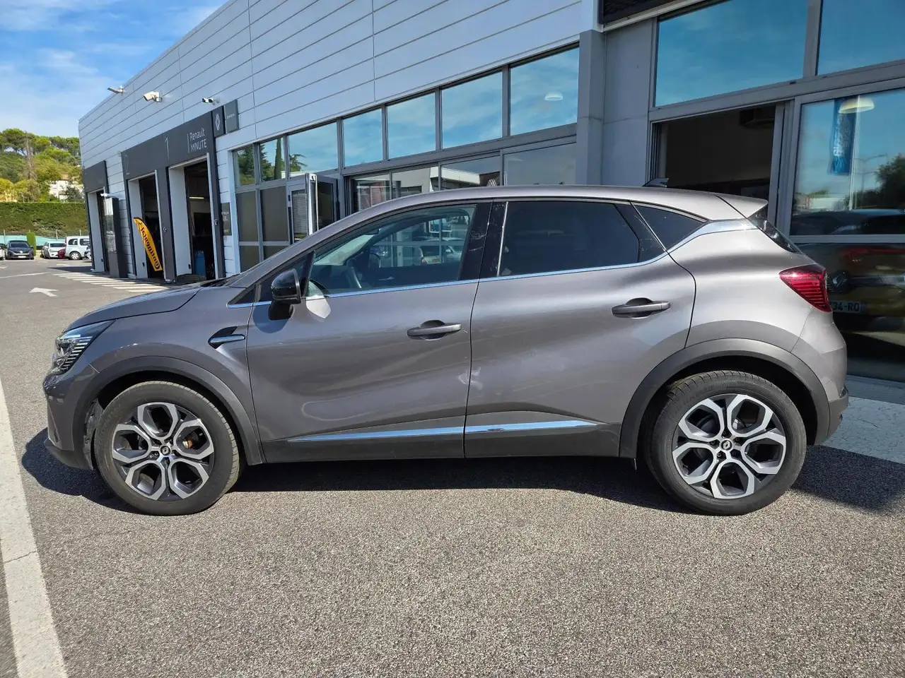 Renault Captur — photo 4
