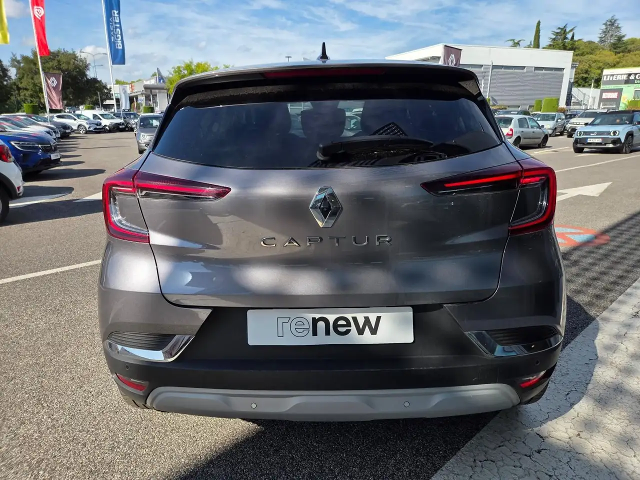 Renault Captur — photo 8