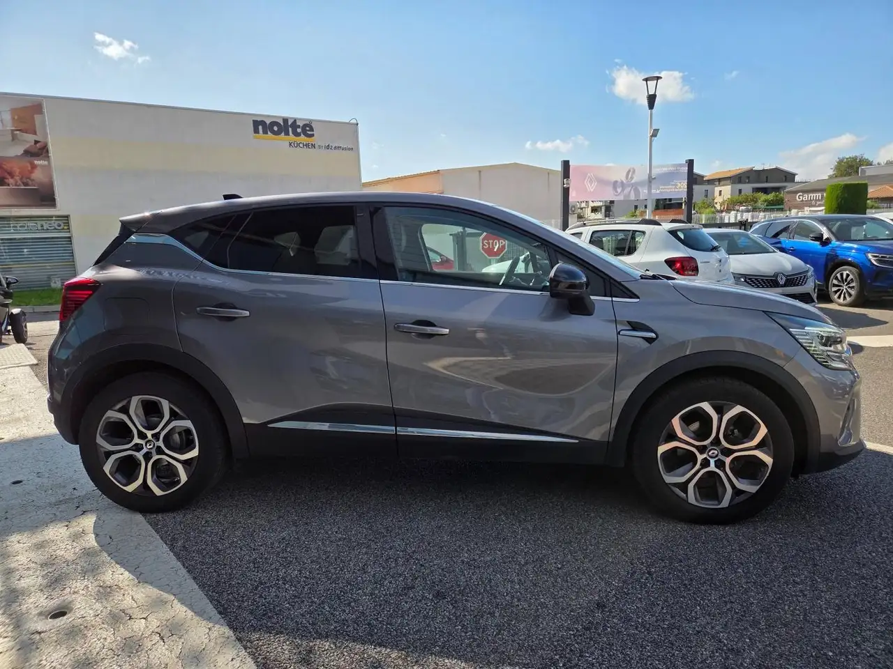 Renault Captur — photo 3
