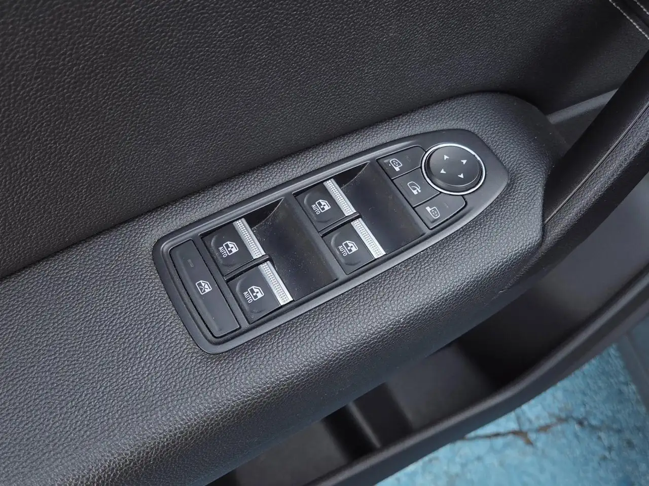 Renault Captur — photo 13