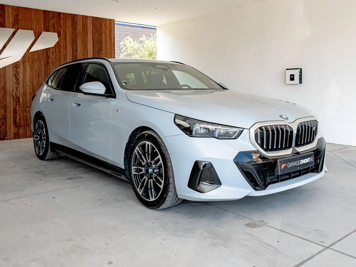 BMW I5