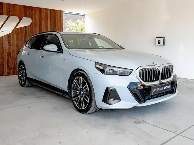 BMW i5 edrive 40e, M pack, Keyless, Harman Kardon