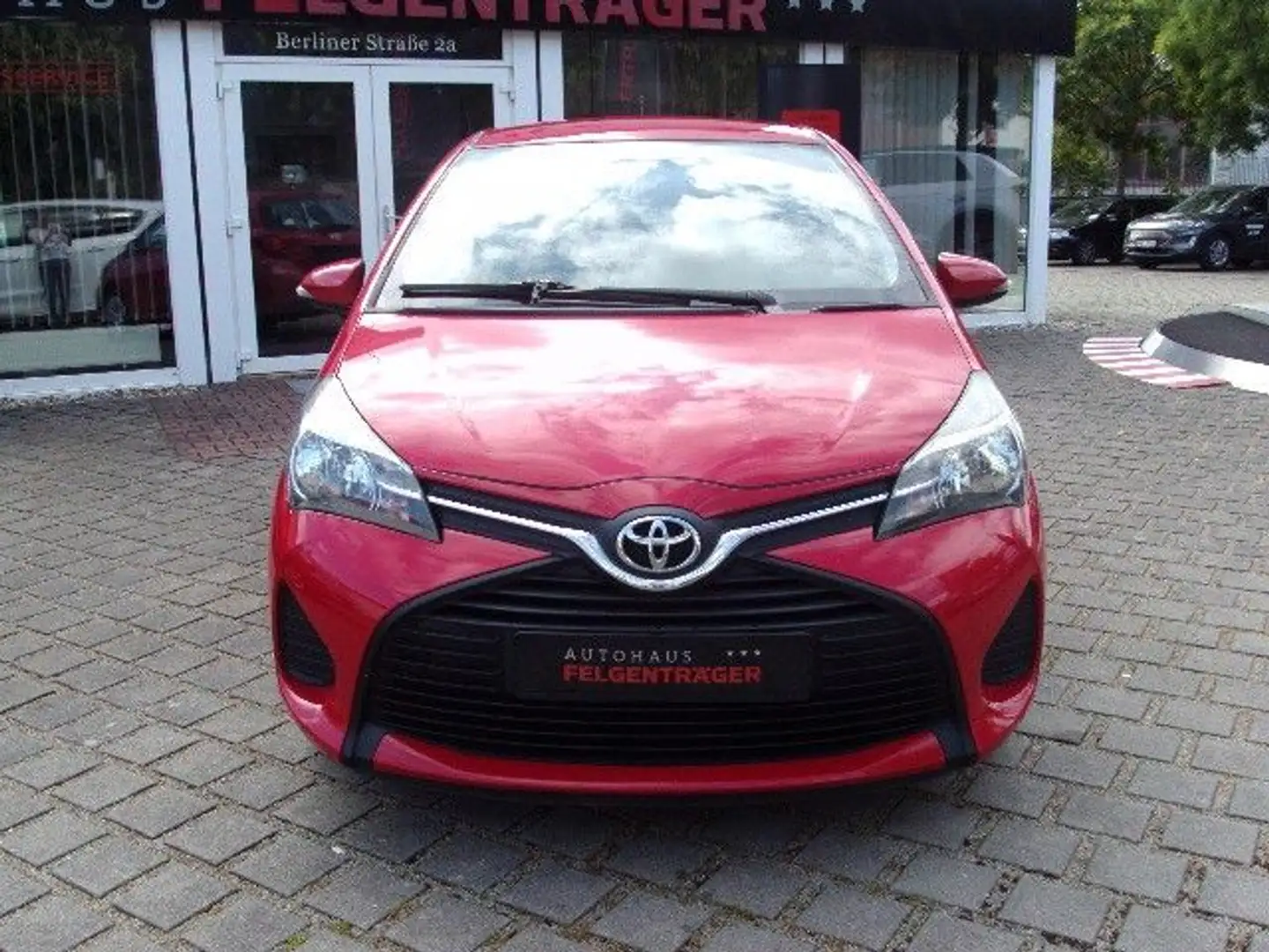Toyota Yaris 1.0 "Trend" Rot - 2