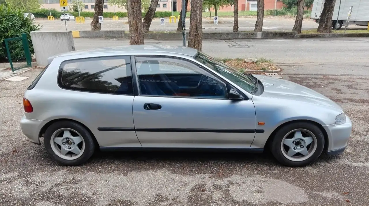 Honda Civic 3p 1.6 vtec 16v, foto 3
