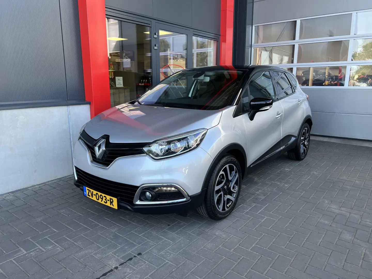 Renault Captur 0.9 TCe Grijs - 1