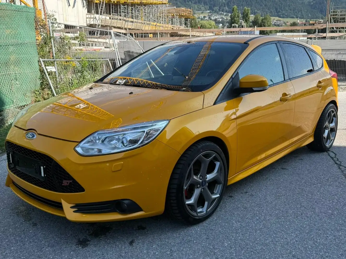 Ford Focus ST Gelb - 1
