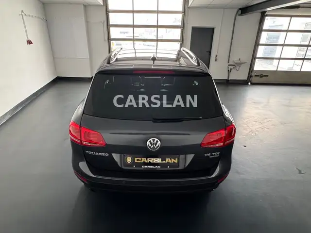 Volkswagen Touareg view 14