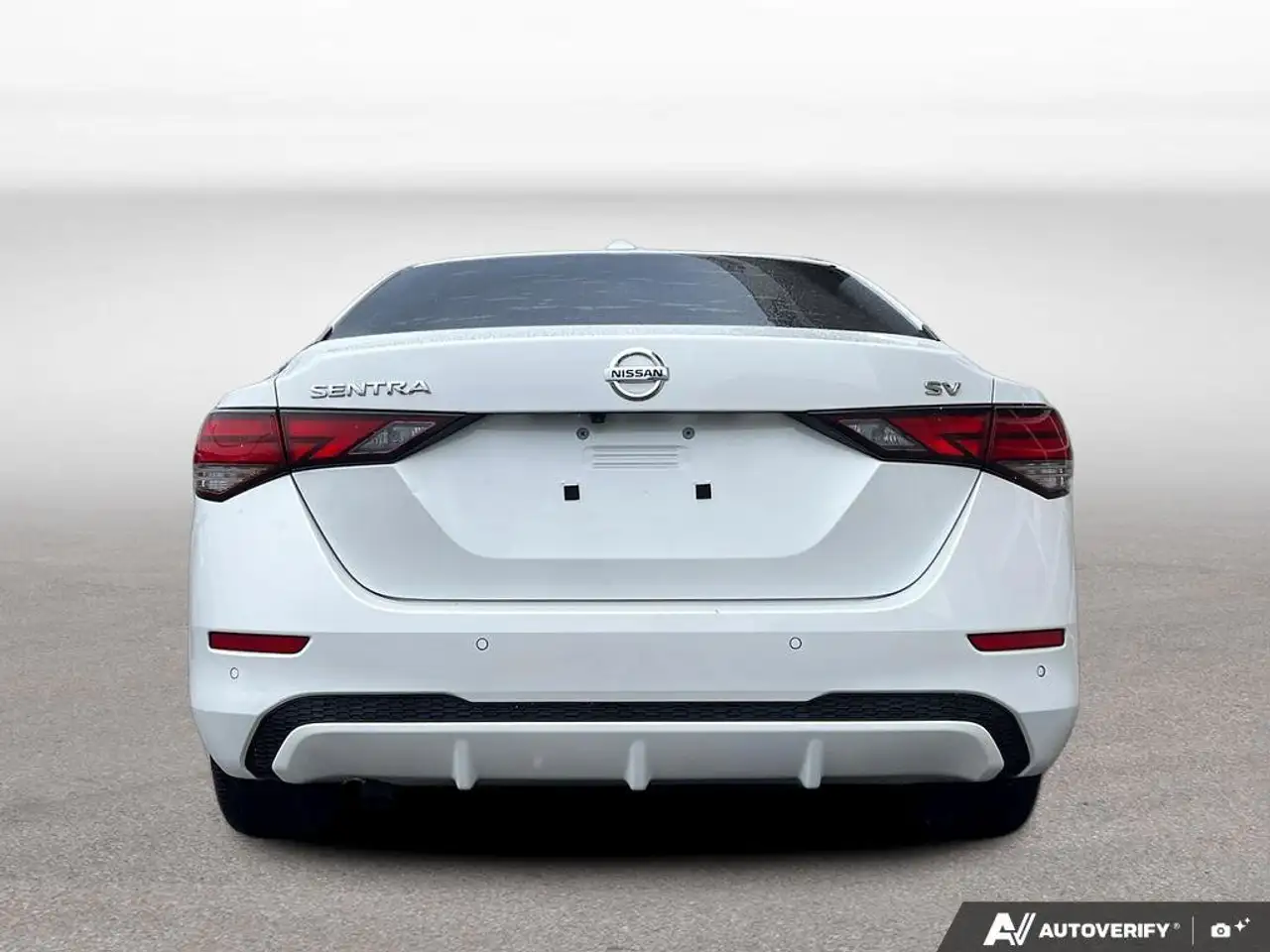 Nissan Sentra снимка Nissan Sentra