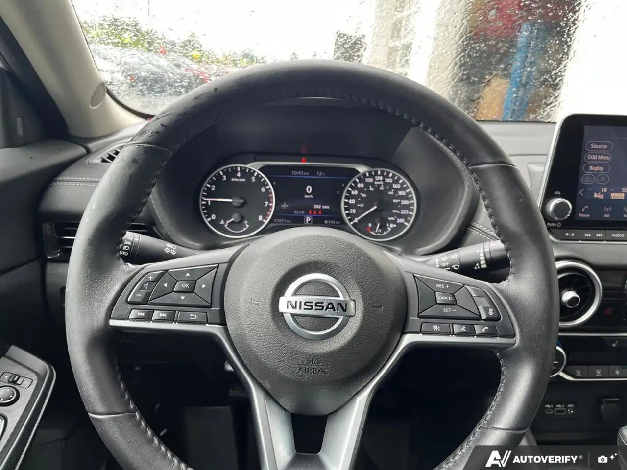 Nissan Sentra снимка Nissan Sentra