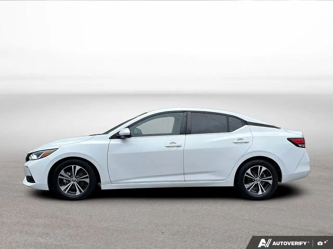 Nissan Sentra снимка Nissan Sentra