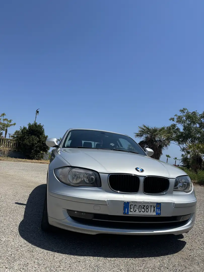 BMW 116 FUTURA - 1