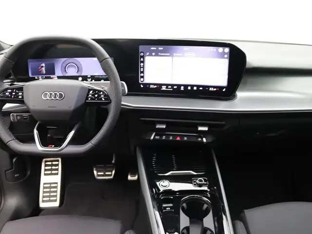 Audi Q3 view 10