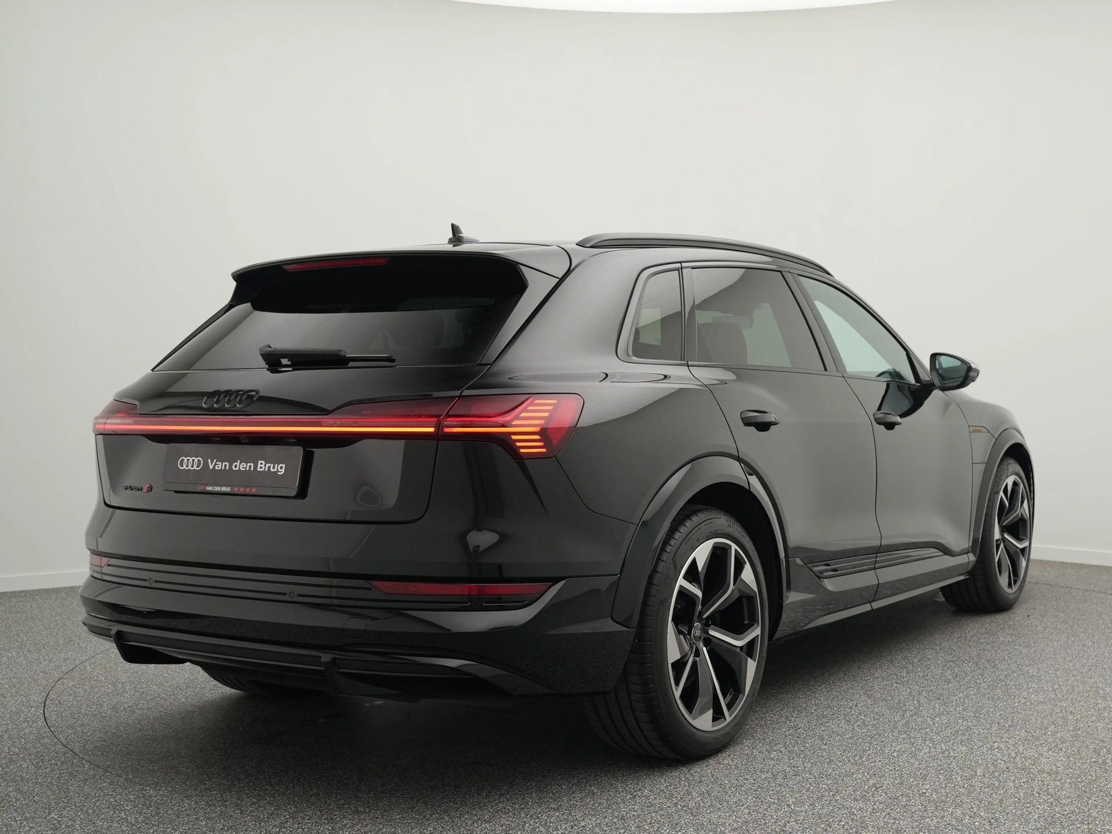 Audi e-tron S quattro 95 kWh 503 PK | SoH 99% | Elek. Achterkl — photo 2