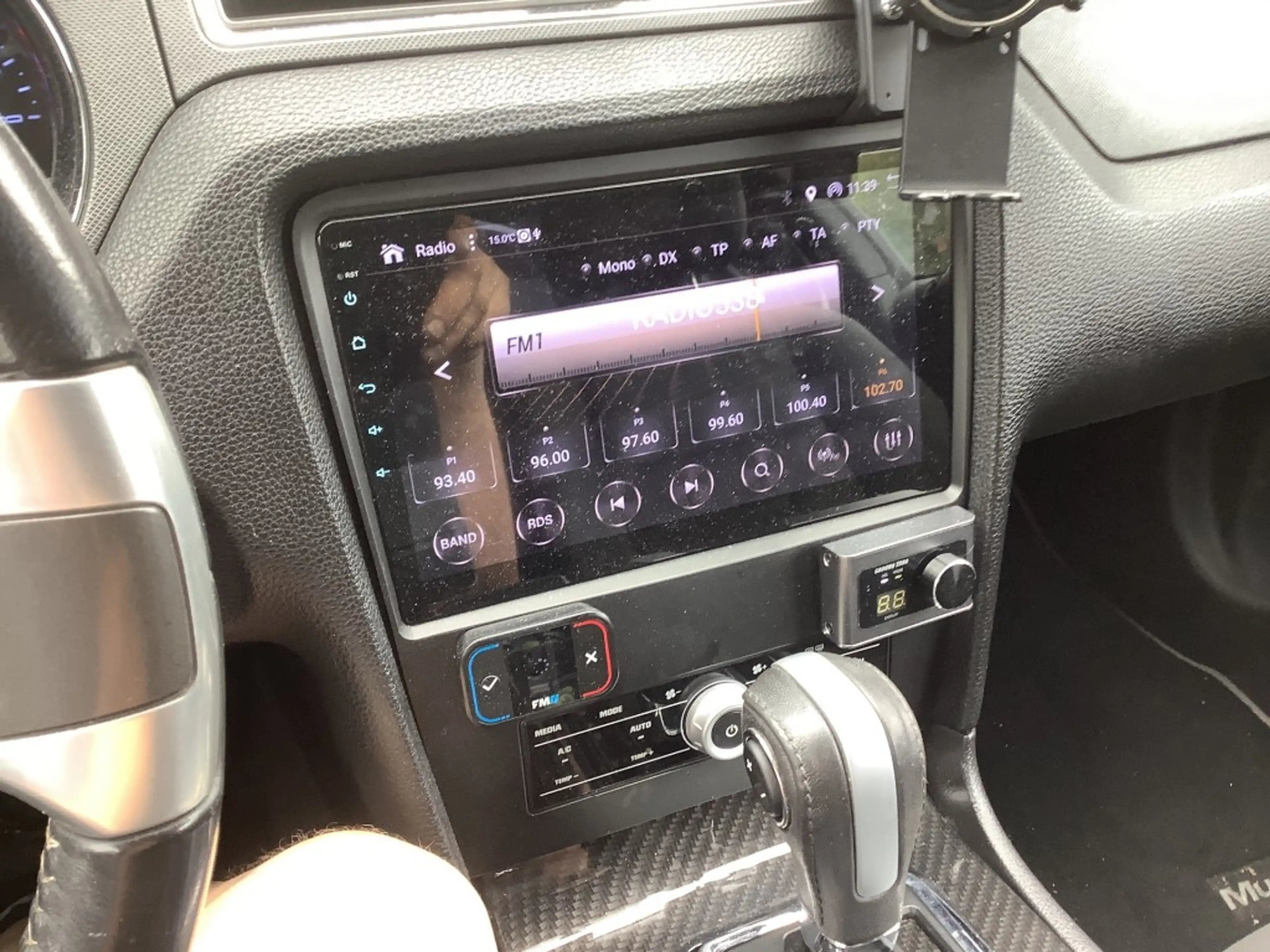 Ford Mustang 3.7 V6 fastback — photo 13