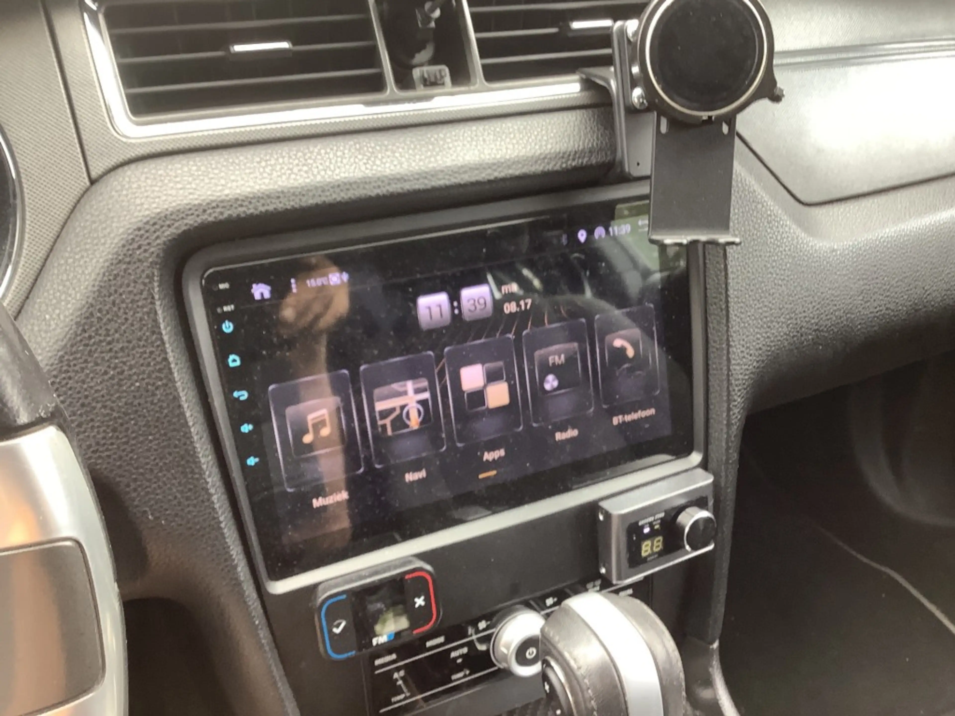 Ford Mustang 3.7 V6 fastback — photo 12