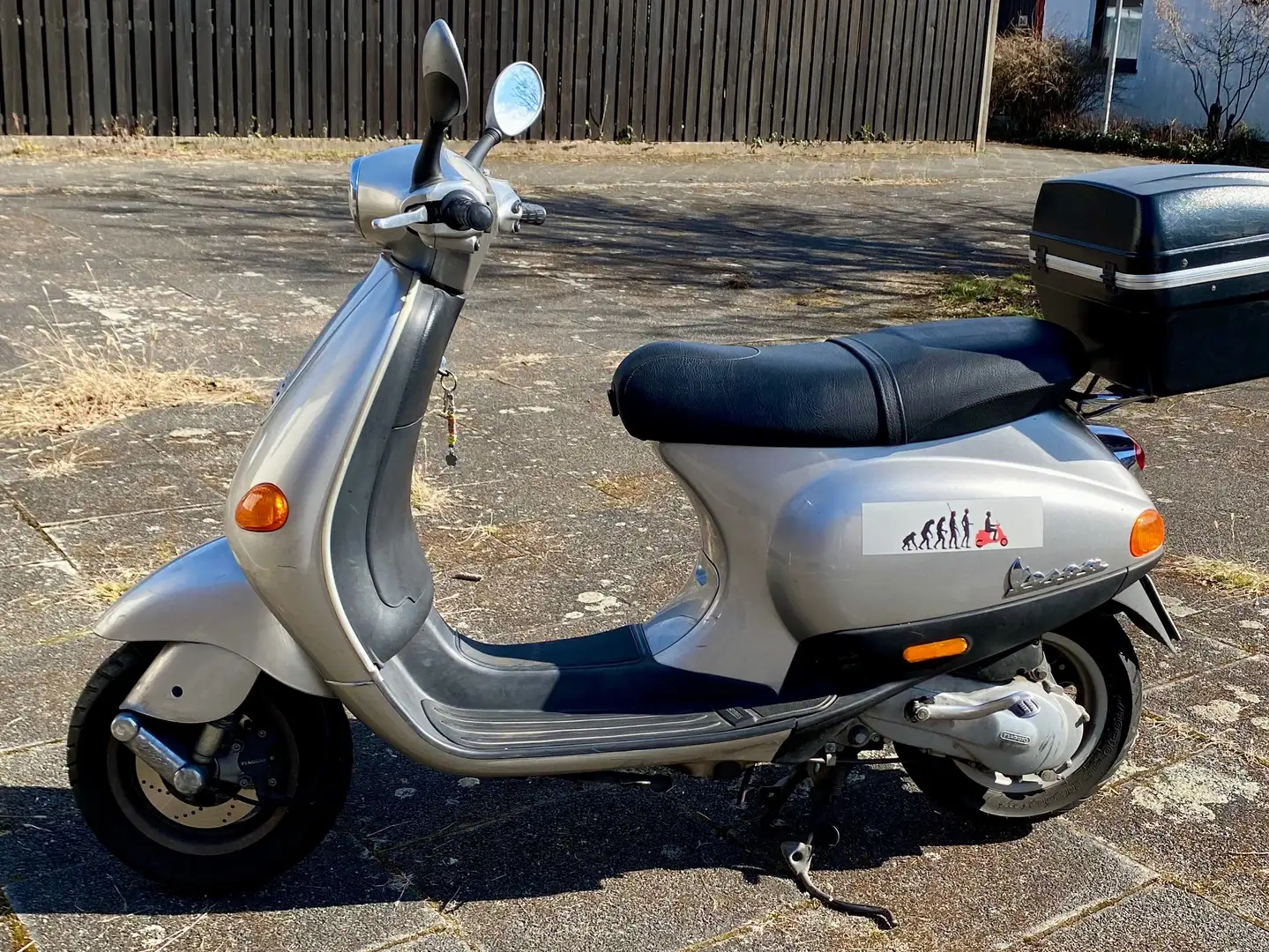 Vespa ET 2 Argintiu - 1