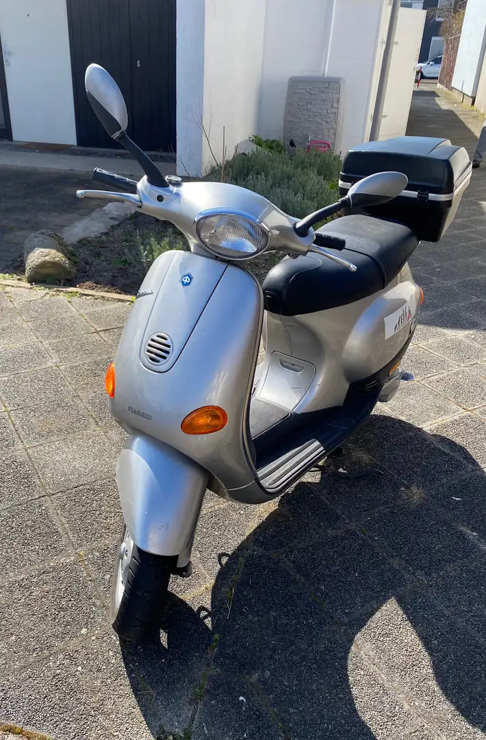 Vespa ET 2 Argintiu - 2