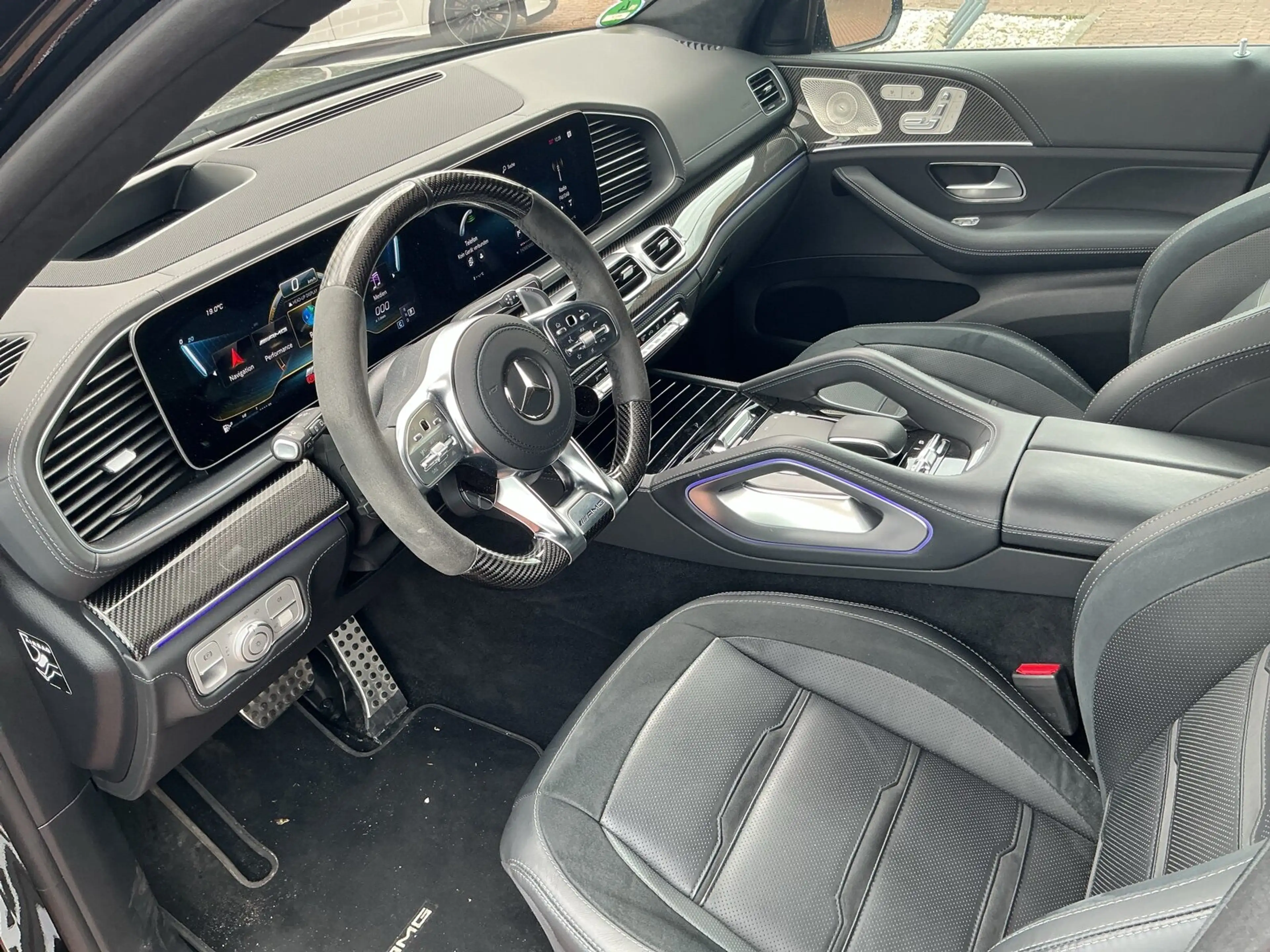 Mercedes-Benz GLS 63 AMG GLS 63 4M+ PanoD Distr 360K Sound AHK Performance — photo 9