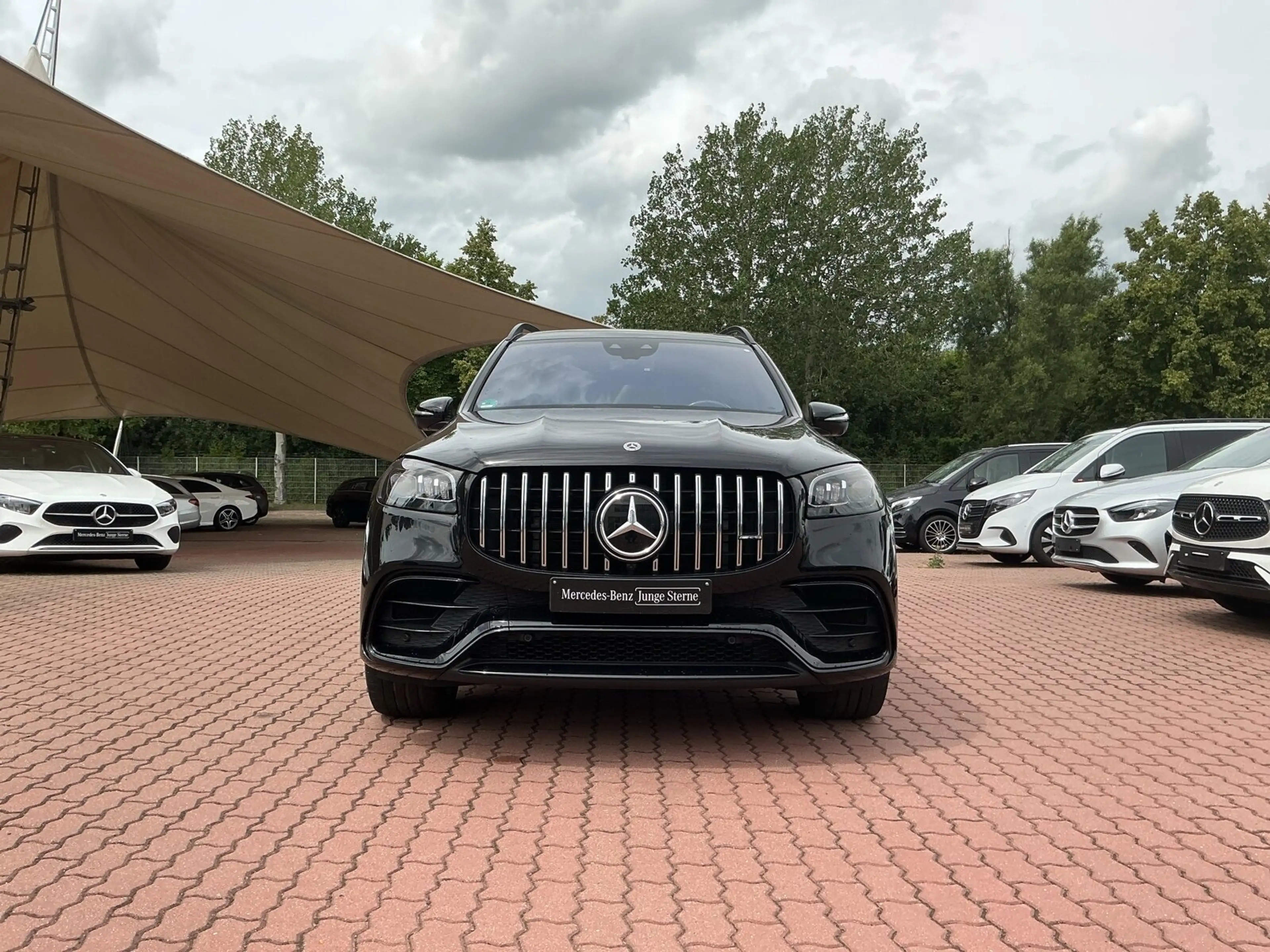 Mercedes-Benz GLS 63 AMG GLS 63 4M+ PanoD Distr 360K Sound AHK Performance — photo 2