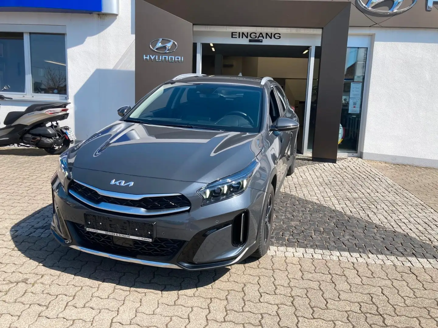 Kia XCeed 1.6 GDI Plug-In Hybrid DCT6 Spirit Gris - 2