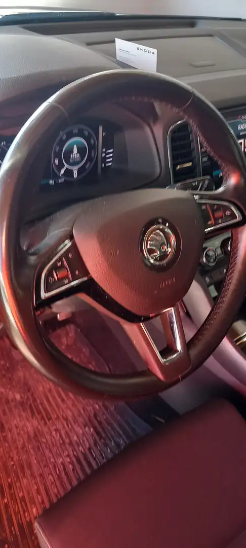 Skoda Karoq Karoq 2,0 TDI SCR 4x4 Scout Scout Schwarz - 1