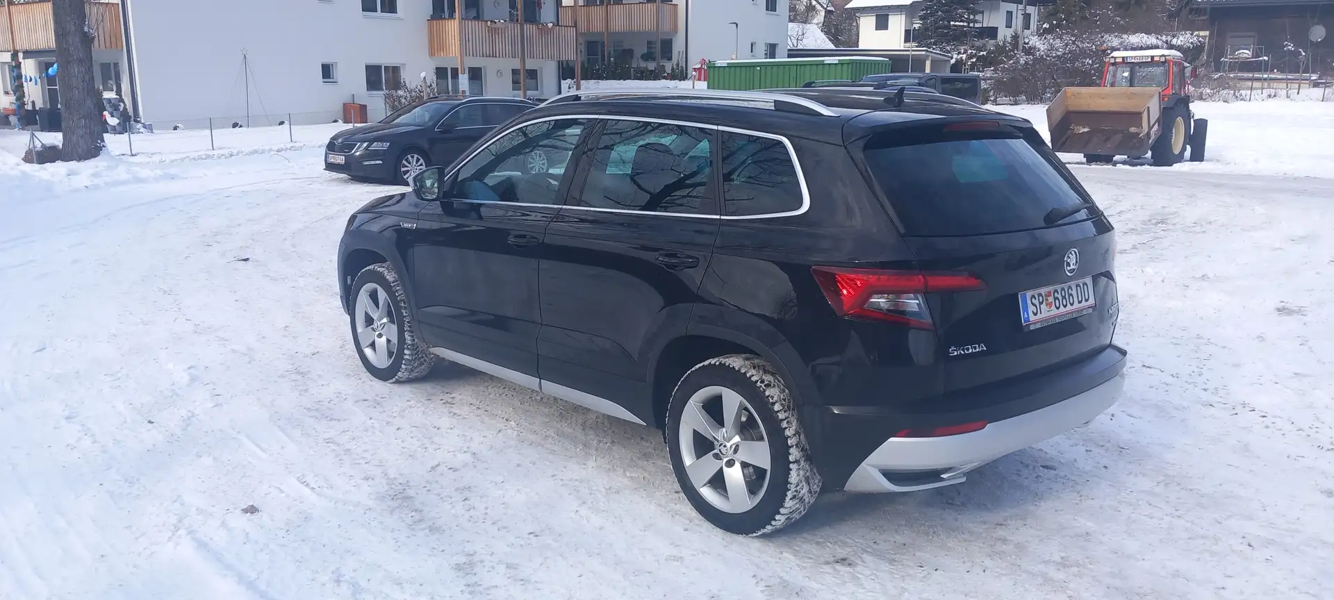 Skoda Karoq Karoq 2,0 TDI SCR 4x4 Scout Scout Schwarz - 2