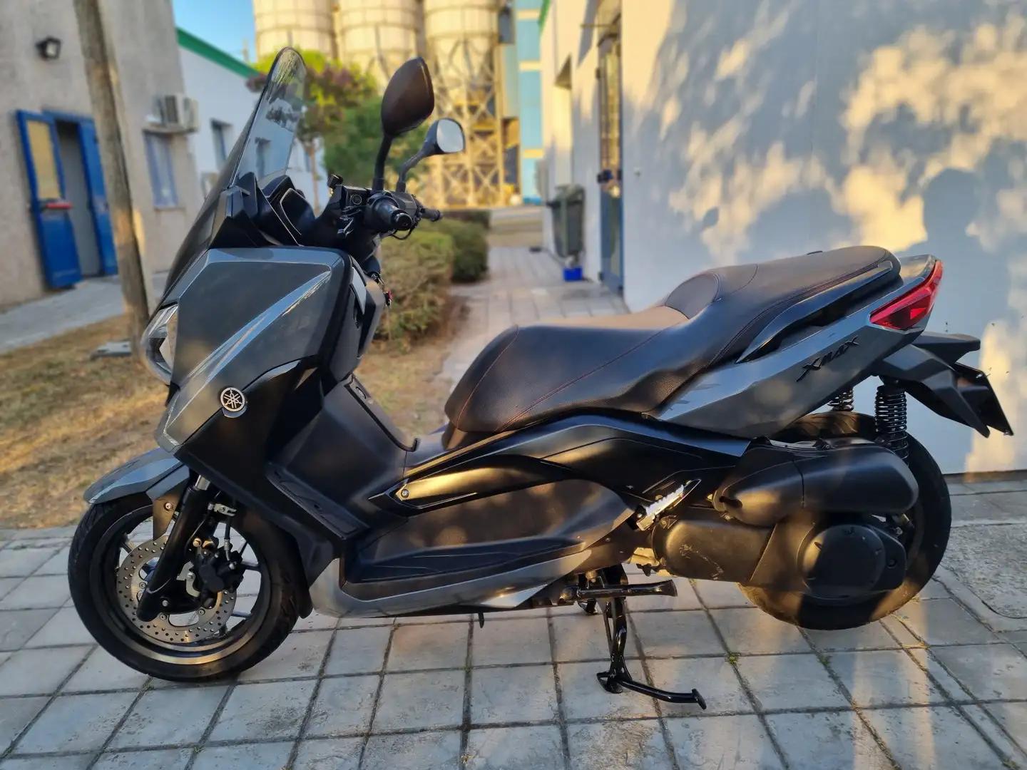 Yamaha X-Max 250 Gris - 1