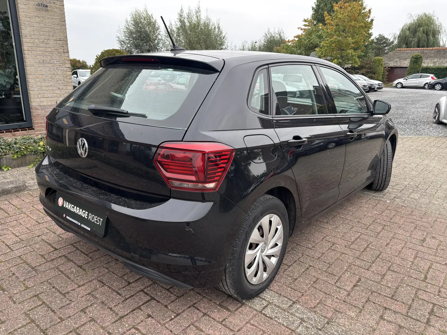 Volkswagen Polo 5DRS 1.0 TSI Comfortline Navigatie / Carplay / Ada Zwart - 2