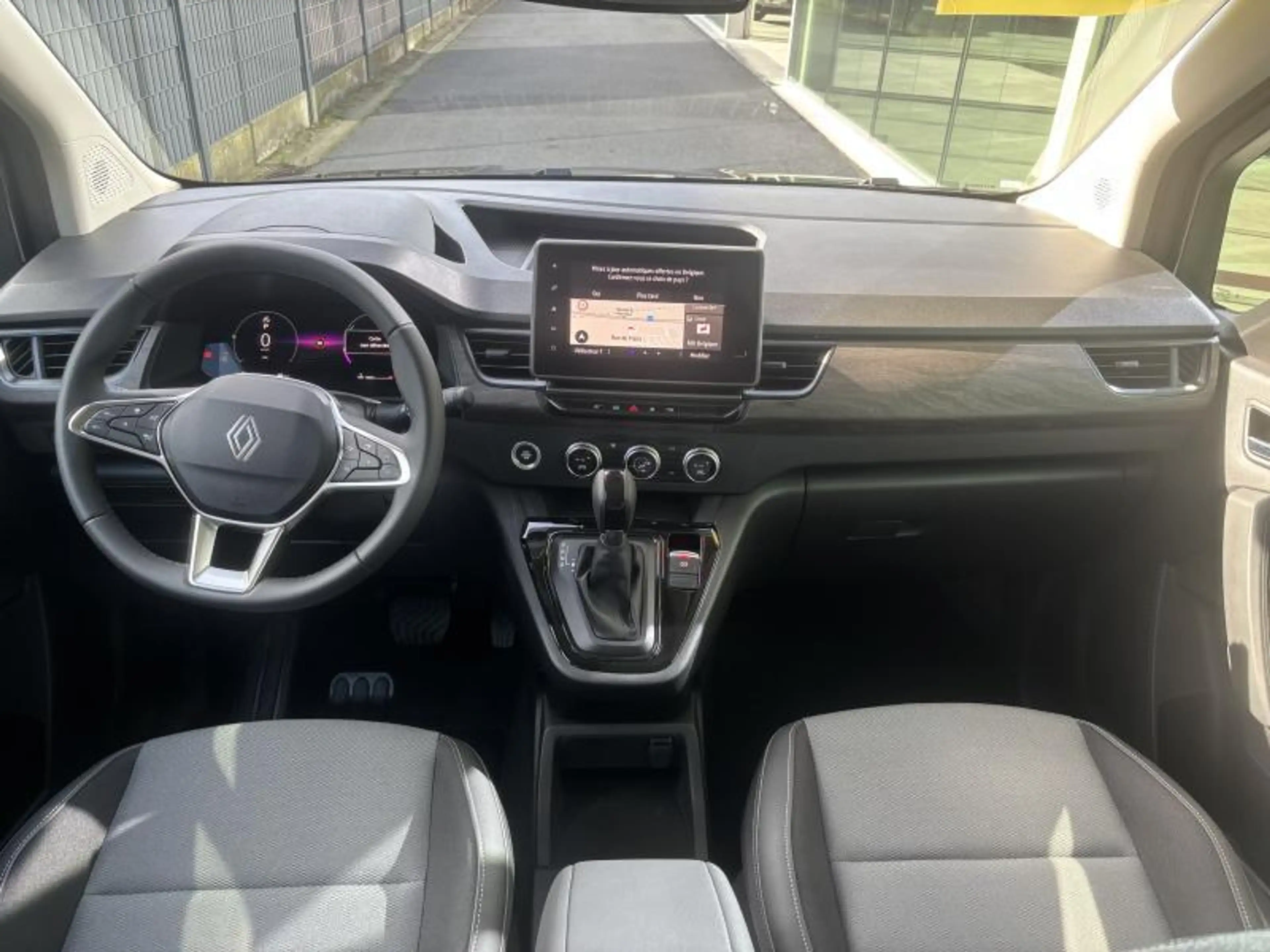 Renault Kangoo GRAND TECHNO TCE 130 EDC — photo 9