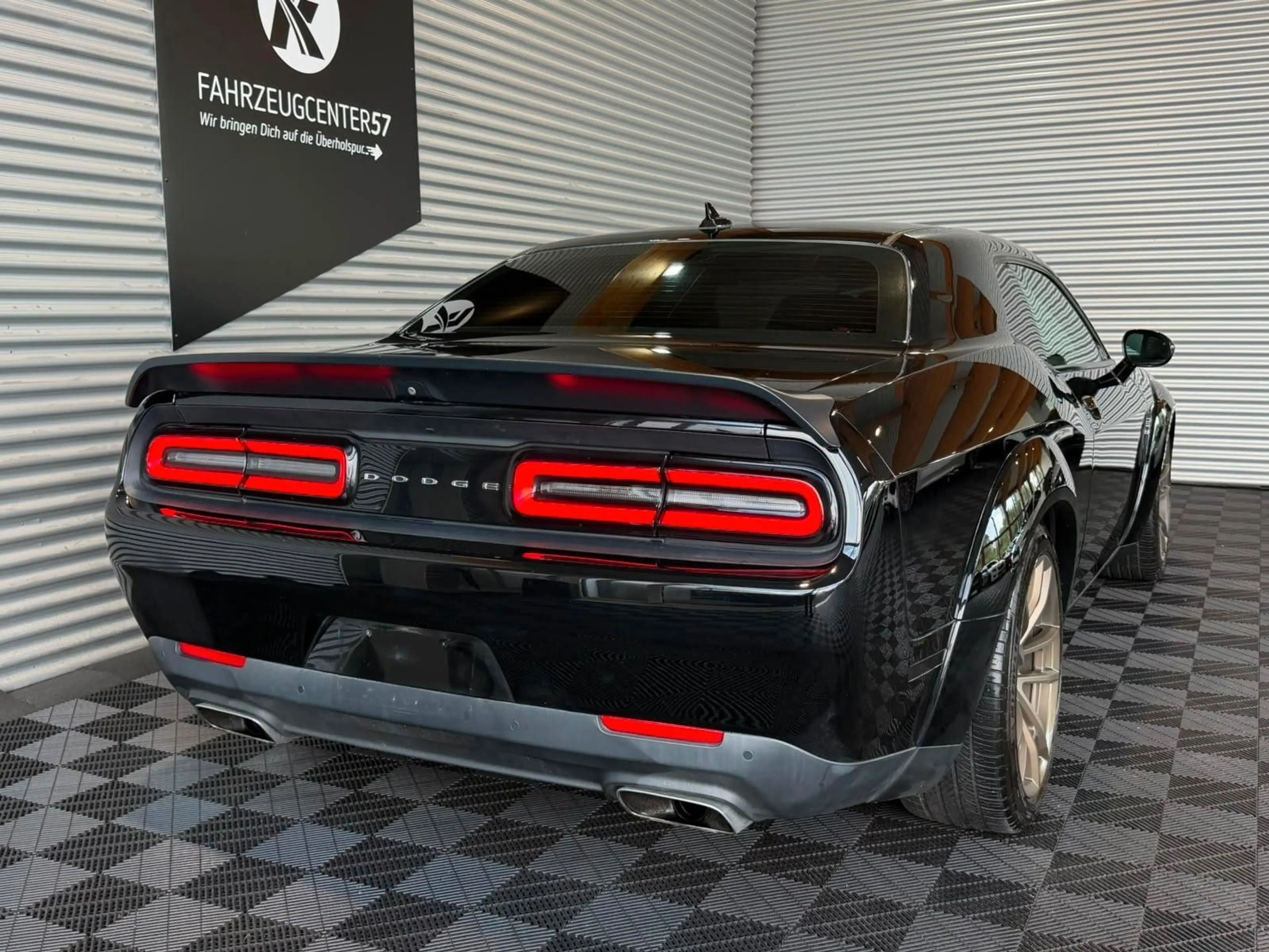 Dodge Challenger 6.4 R/T Scat Pack RWD ALPINE/CARPLAY — photo 8
