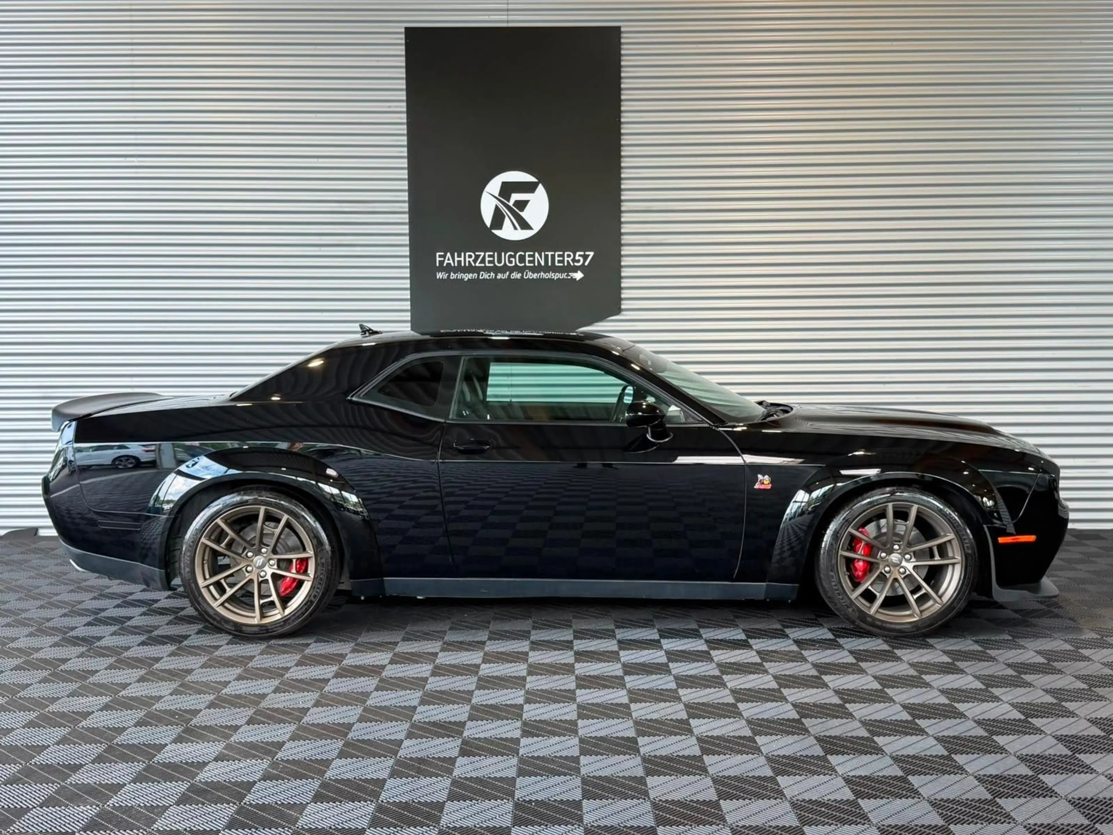 Dodge Challenger 6.4 R/T Scat Pack RWD ALPINE/CARPLAY — photo 6