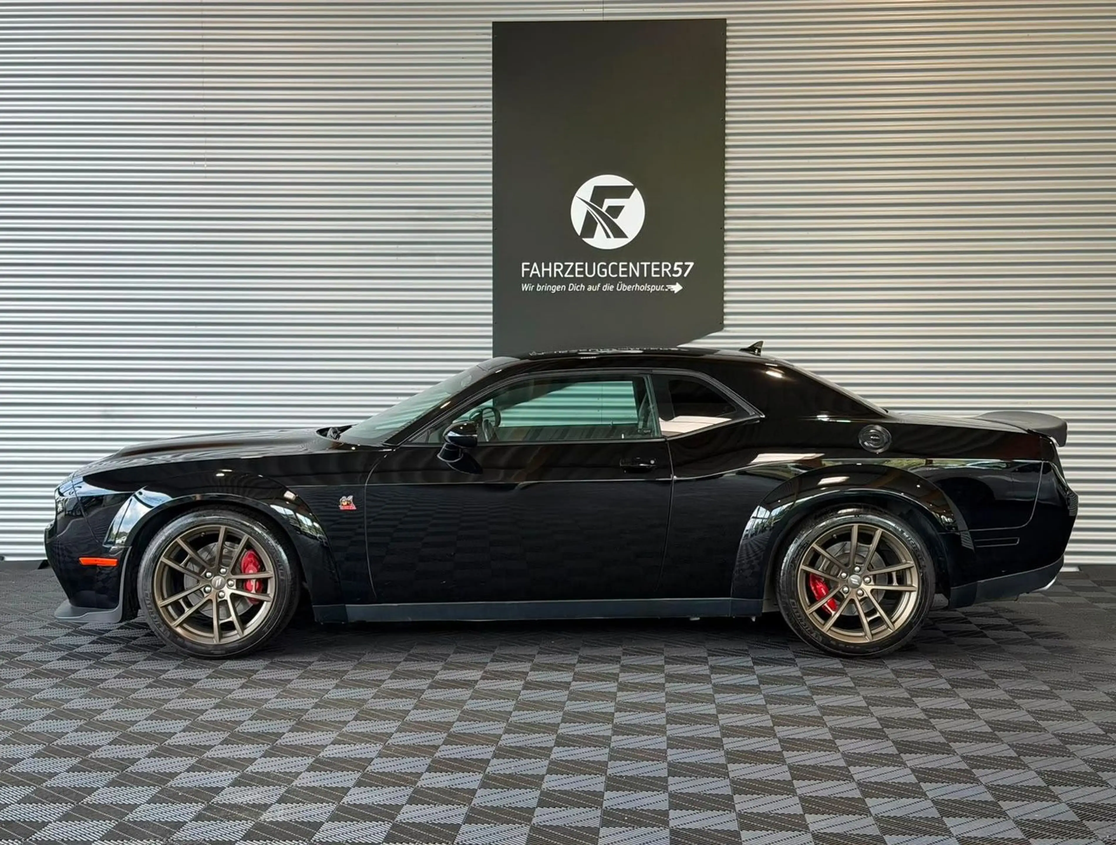 Dodge Challenger 6.4 R/T Scat Pack RWD ALPINE/CARPLAY — photo 2