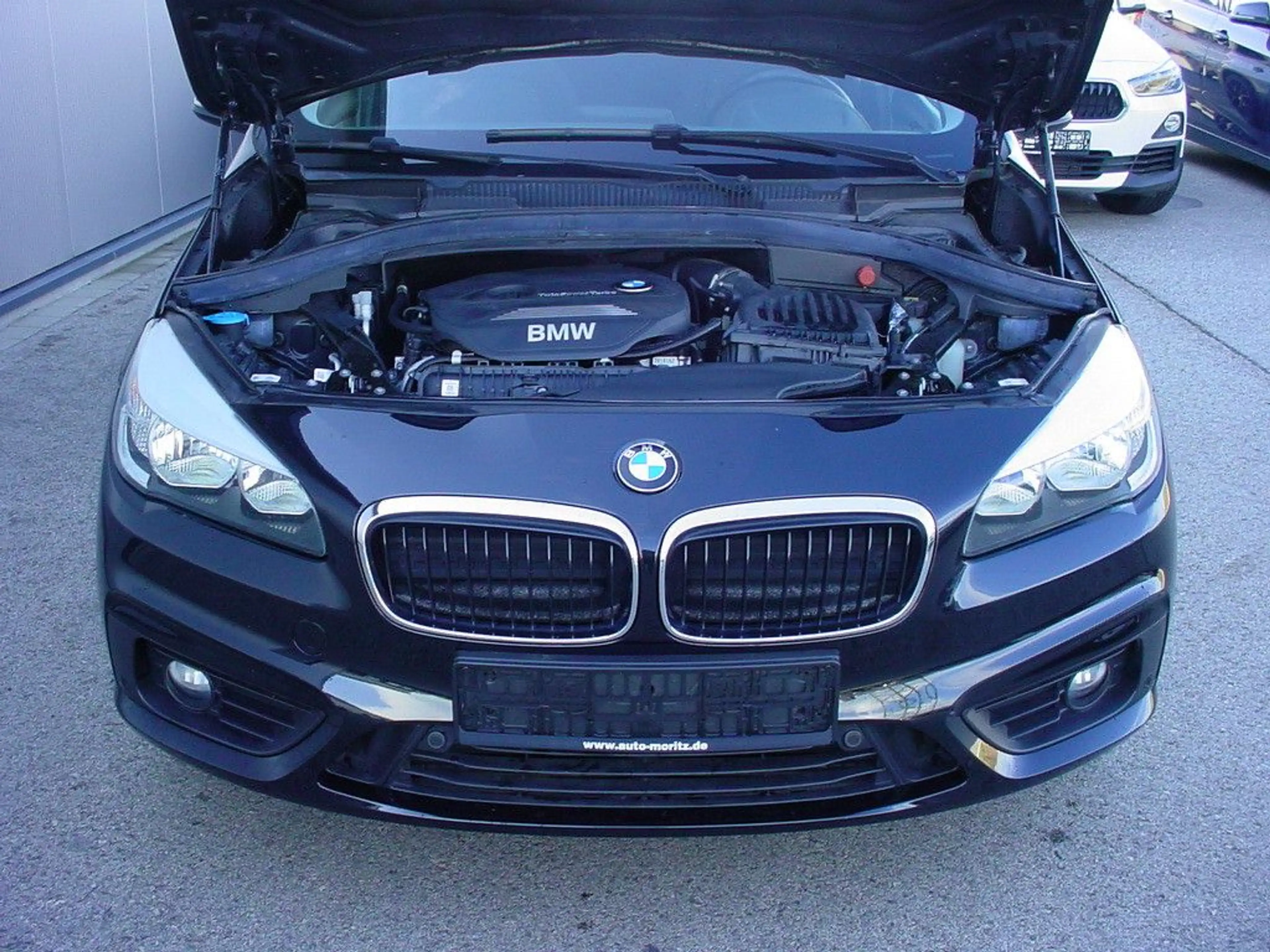 BMW 220 220i*nur 48KM*1.Hand*NAVI *AHK*** — photo 7