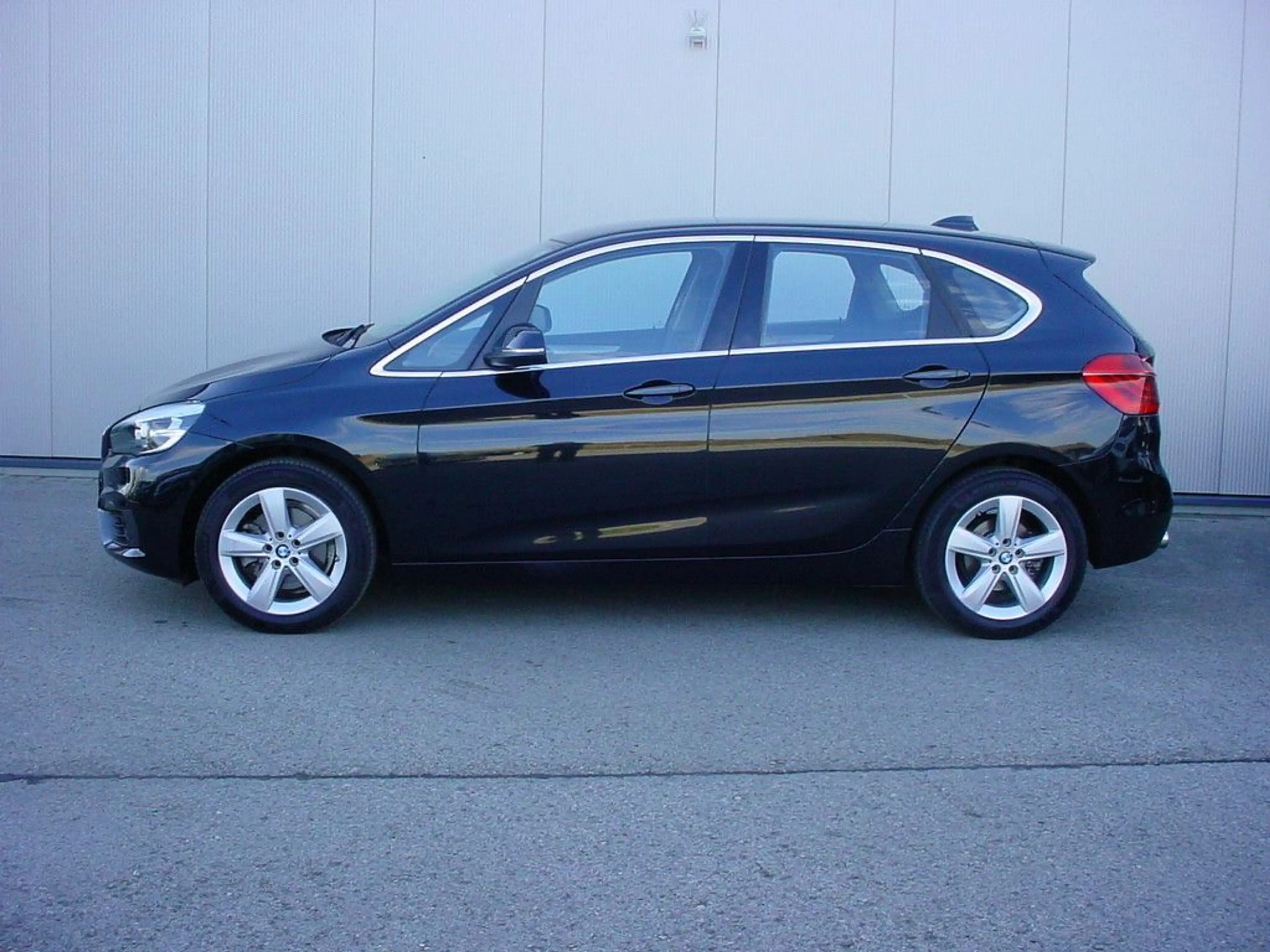 BMW 220 220i*nur 48KM*1.Hand*NAVI *AHK***