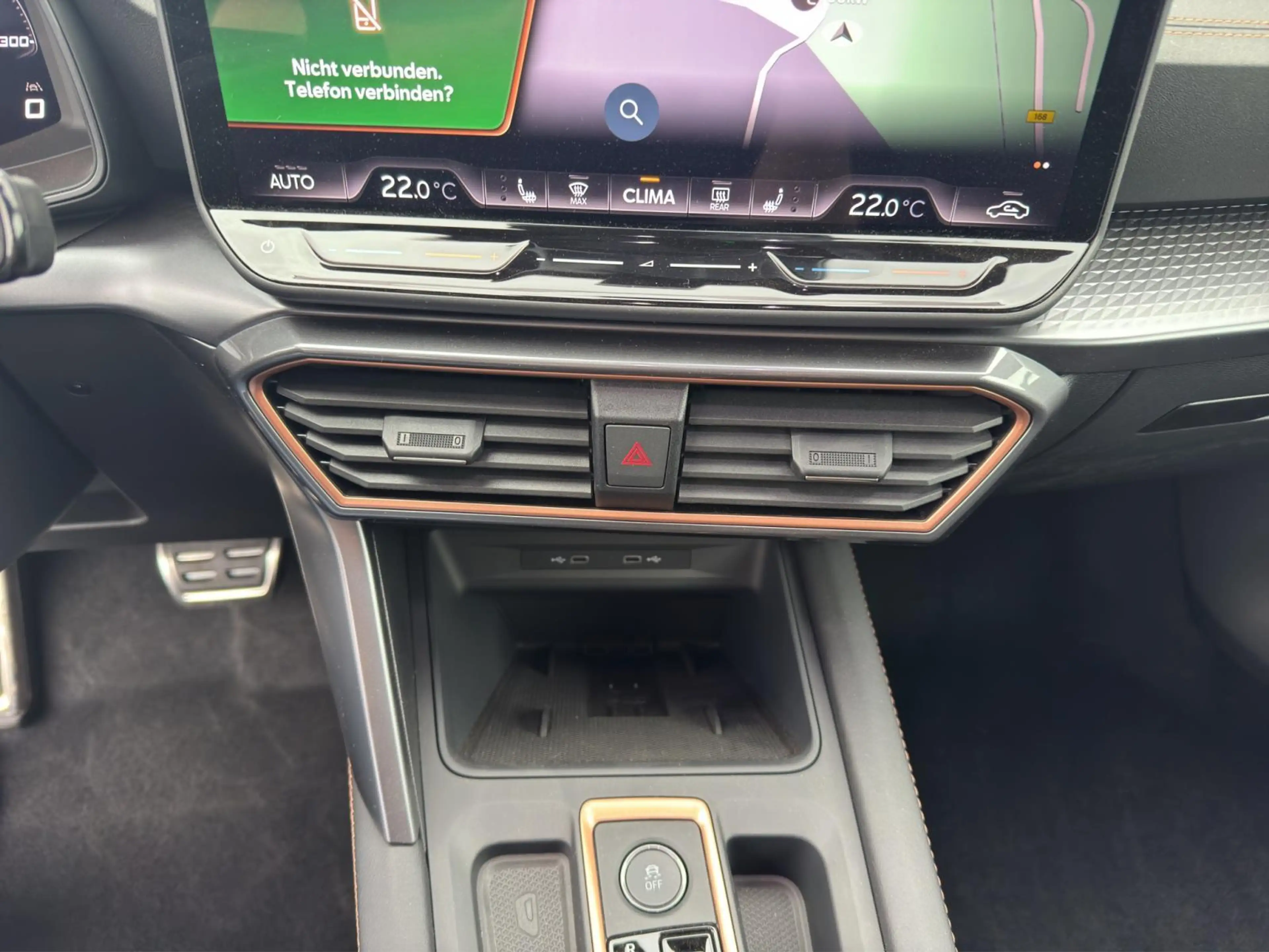 CUPRA Formentor 1.5 eTSI DSG — photo 14