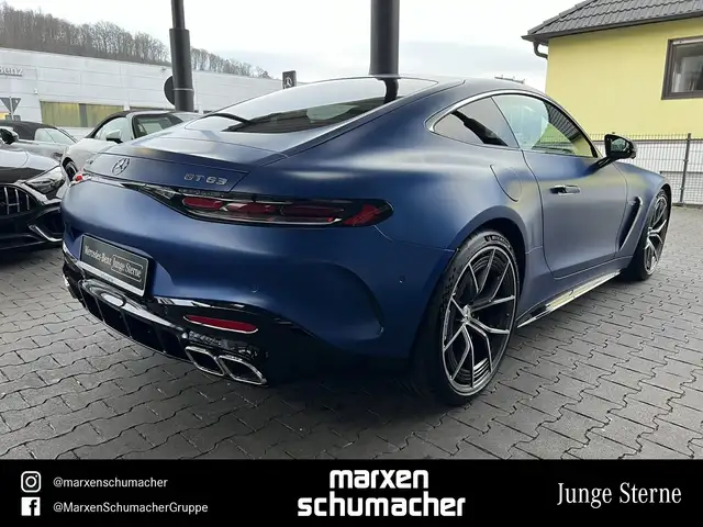 Mercedes-Benz Amg GT view 4