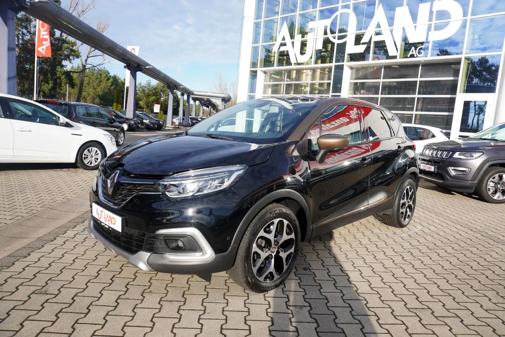 Renault Captur 1.2 TCE Crossborder LED Navi Kamera Schwarz - 2