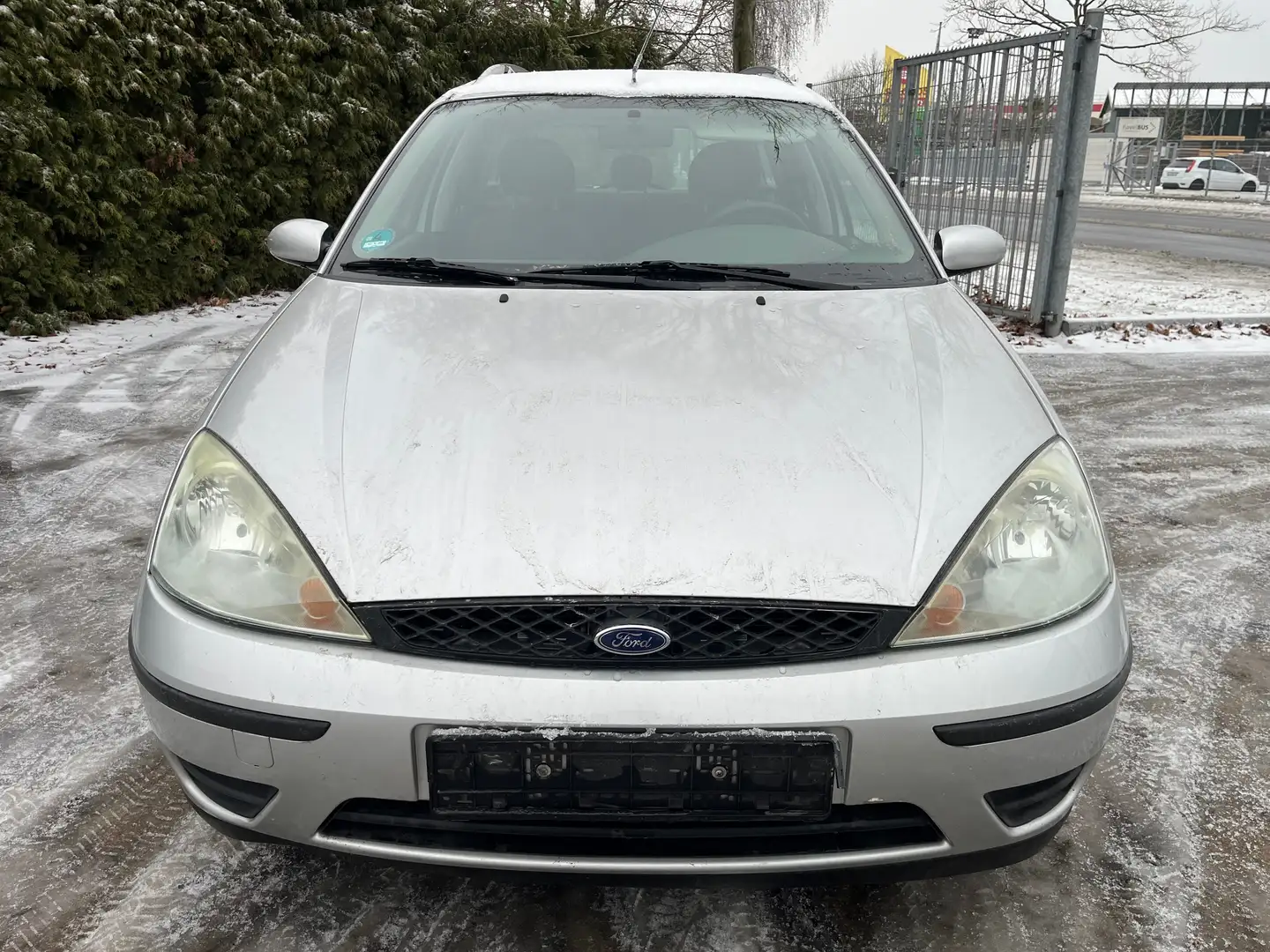 Ford Focus Kombi 1.8 Klima *kein Tüv* Silber - 2