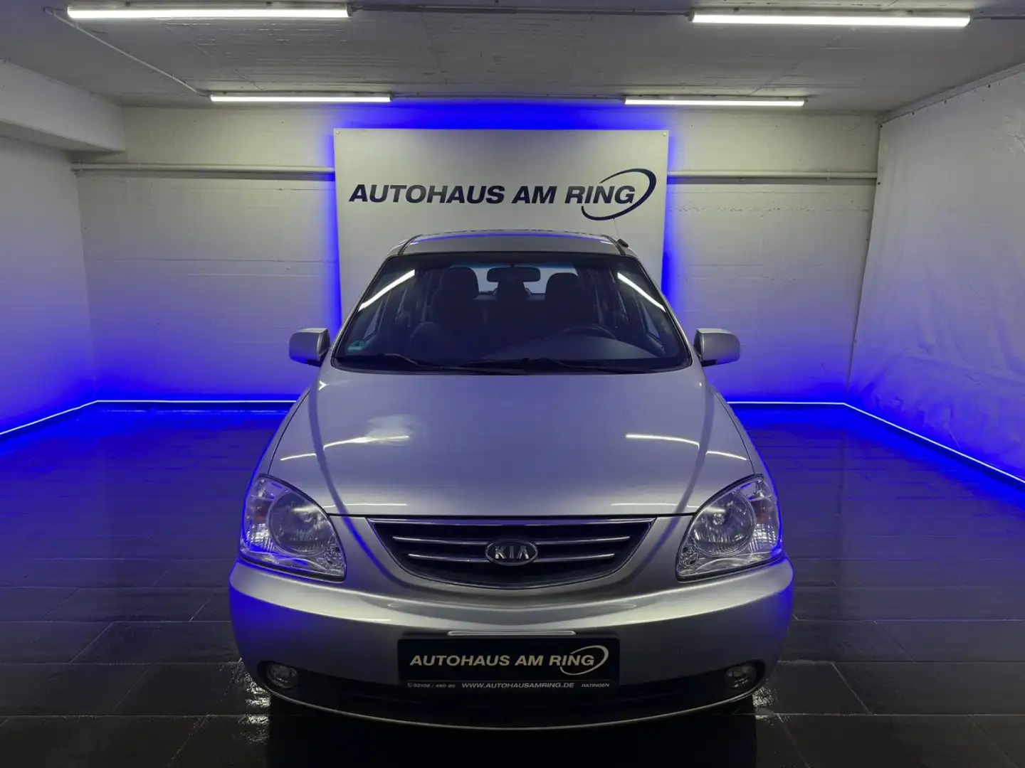 Kia Carens 2.0 CRDi EX PDC KLIMAAUTOMAT 4SEASON AHK Silber - 1