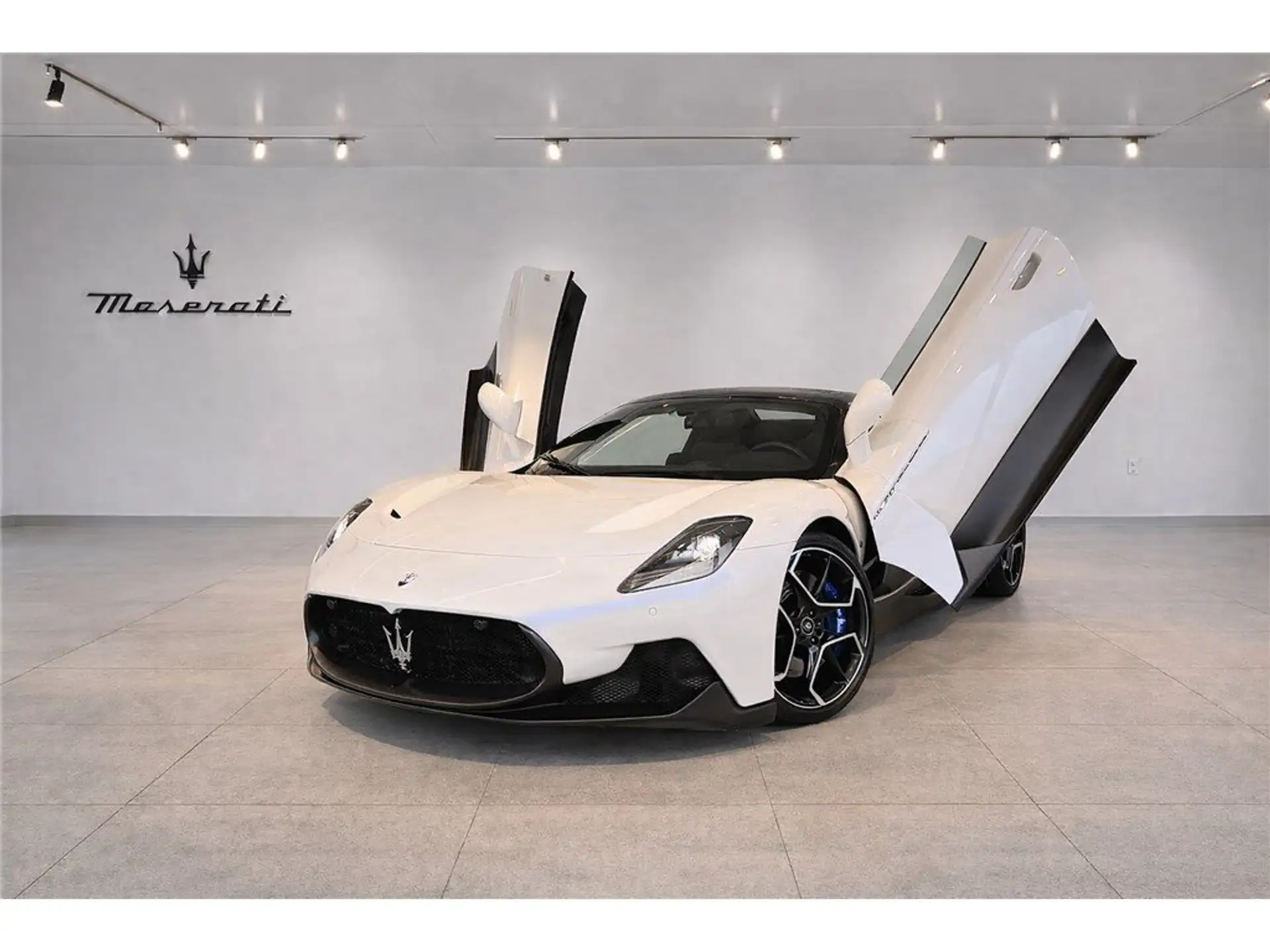 마세라티 MC20 Cabriolet 2026 흰색 사진 6