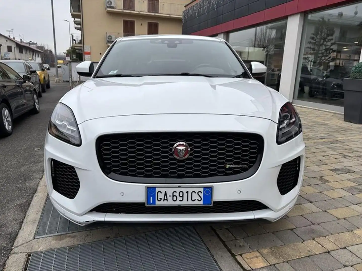 Jaguar E-Pace 2.0D 180 CV AWD aut. R-Dynamic SE Blanc - 2