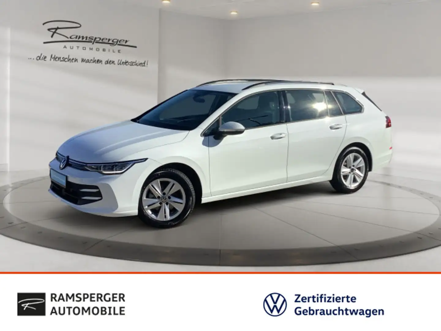 Volkswagen Golf Variant 1.5 TSI Life ACC LED Navi SHZ PDC Weiß - 1